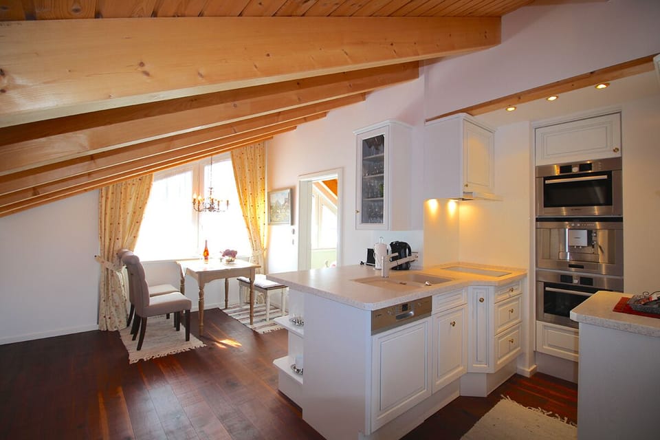 Apartment, 1 Bedroom, Mountain View (Himmelschlösschen) | Private kitchen | Fridge, microwave, oven, stovetop