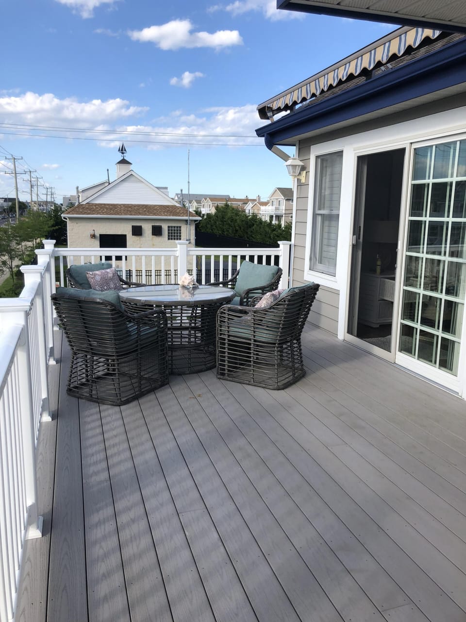 Front deck