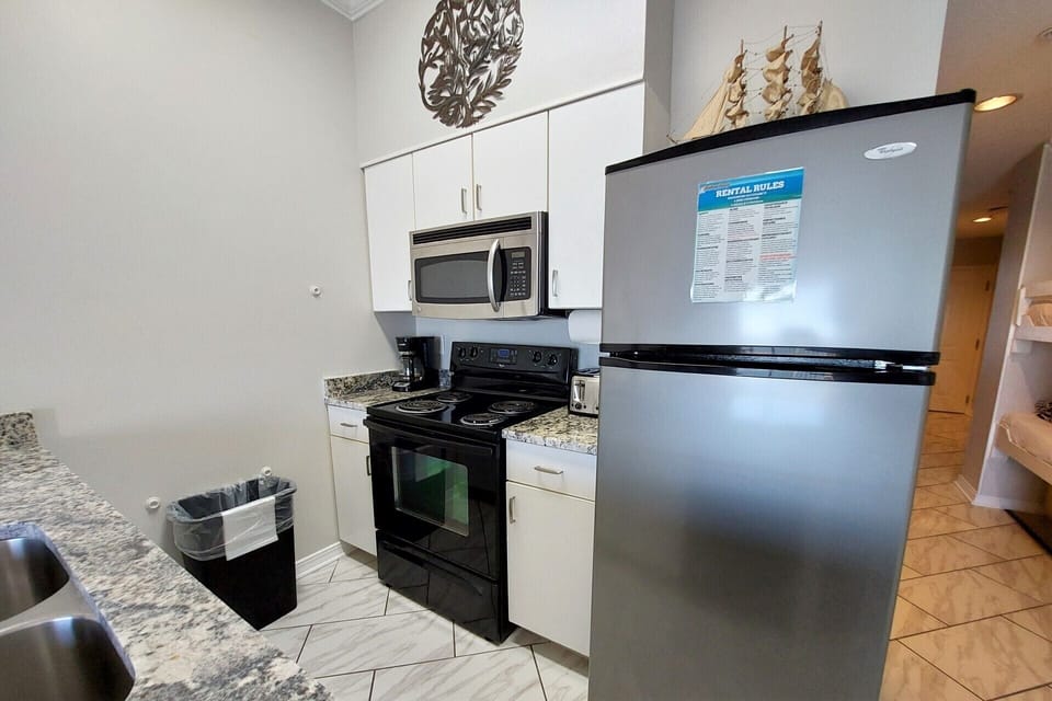 Fully equipped kitchen
