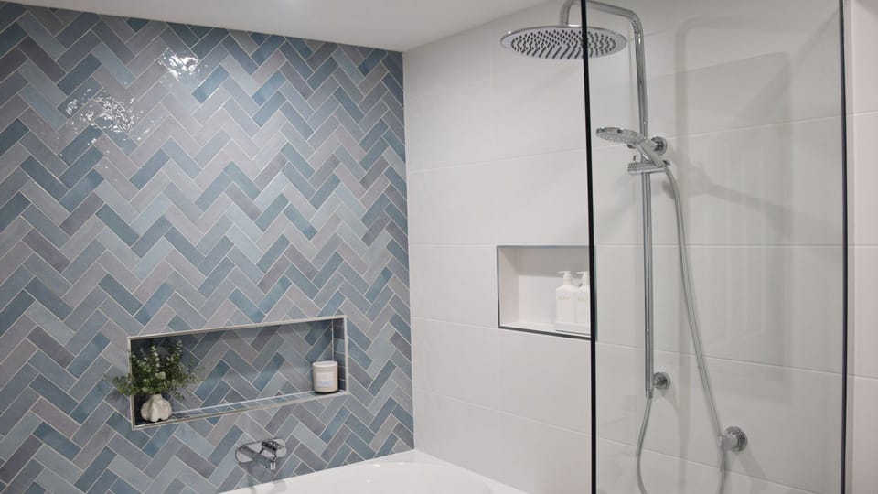 Main bathroom.