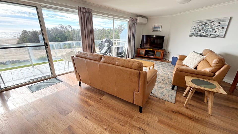 Living area and balcony. 