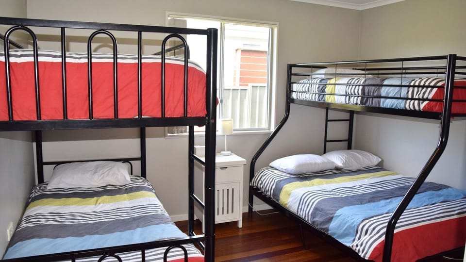 Second bedroom.