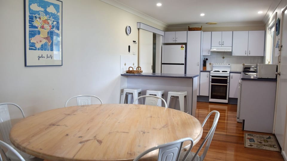 Kitchen and dining area.