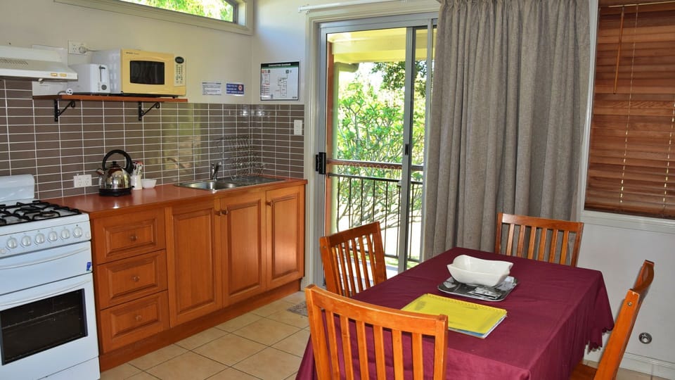Kitchen and dining area.