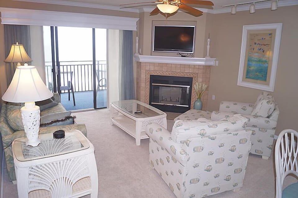 Condo, 2 Bedrooms | Living area | TV, DVD player