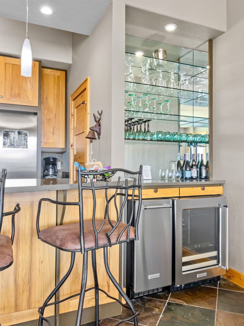 Condo, 3 Bedrooms | Bar (on property)