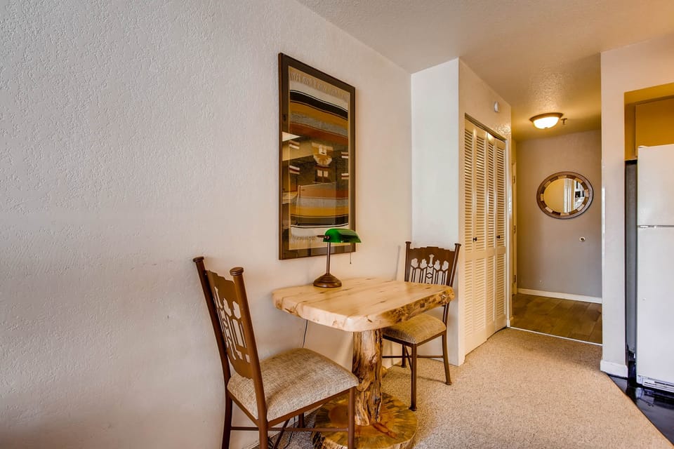 Condo, 1 Bedroom | Dining