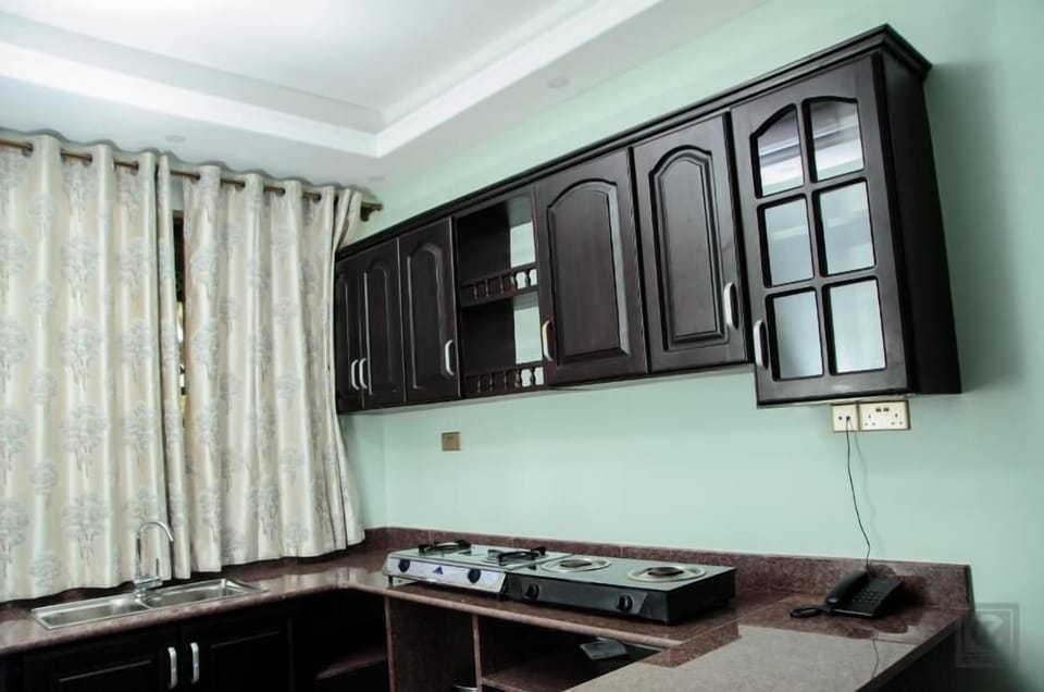 Suite, 1 Double Bed | Private kitchenette