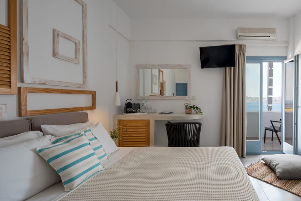 Superior Room, Sea View | Premium bedding, in-room safe, desk, blackout drapes