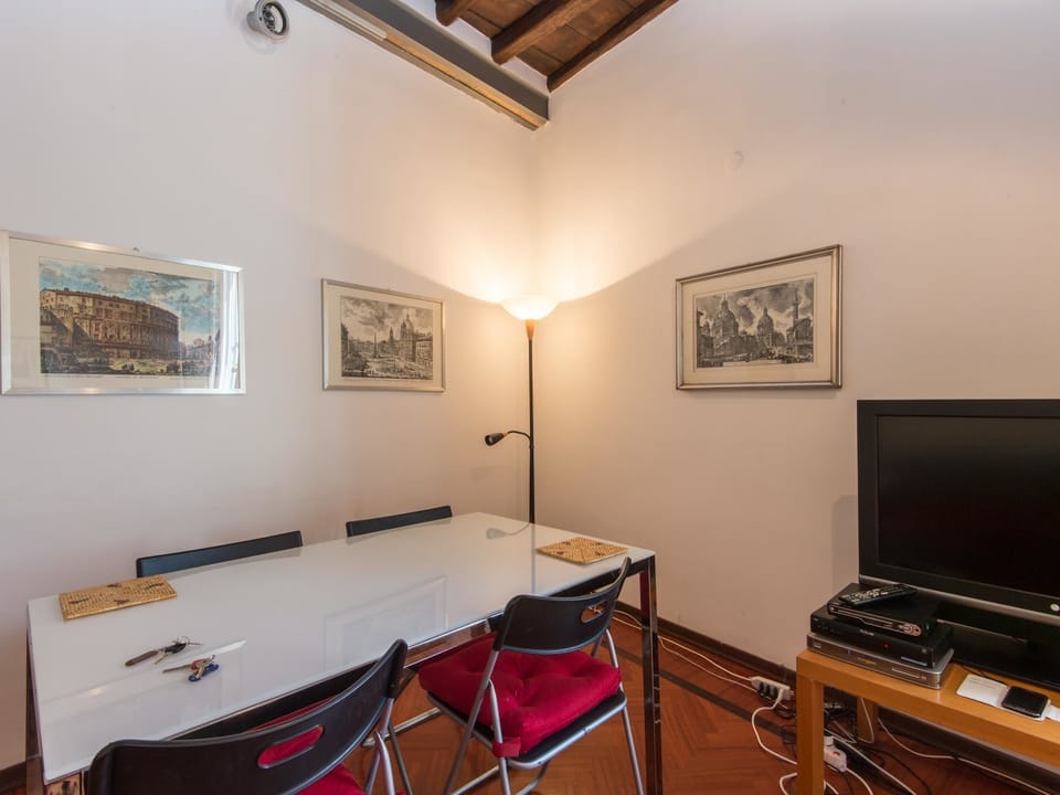 Apartment (2 Bedrooms) | Living area | TV