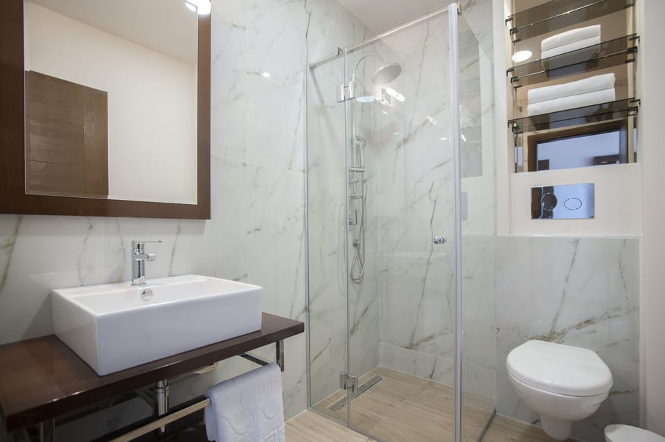 Triple Room, 1 Double Bed with Sofa bed | Minibar, in-room safe, desk, blackout drapes