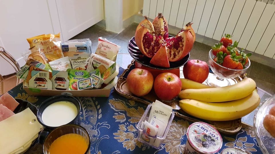 Free daily cooked-to-order breakfast