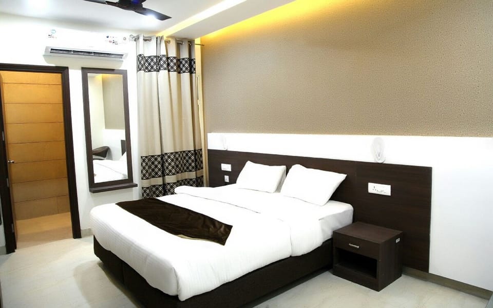 Deluxe Double Room, 1 Double Bed, Non Smoking | Interior