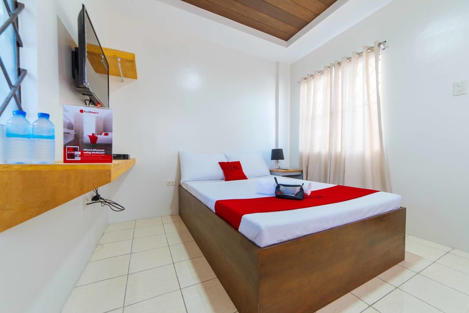 Double Room | Desk, free WiFi, bed sheets
