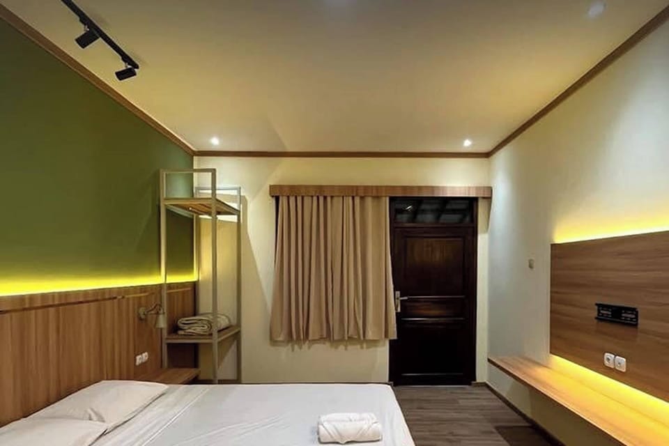Superior Double Room | Desk, laptop workspace, free WiFi, bed sheets