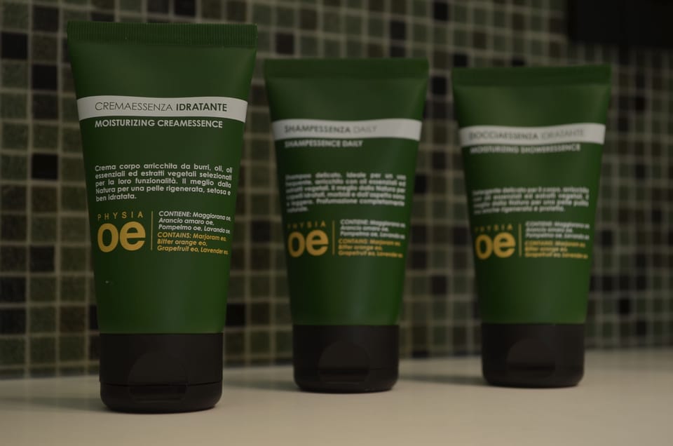 Superior Room, Accessible | Bathroom amenities | Shower, designer toiletries, hair dryer, bathrobes