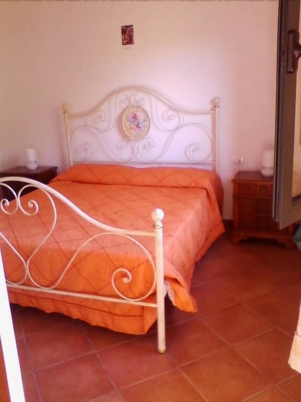 Standard Double Room | 1 bedroom, bed sheets