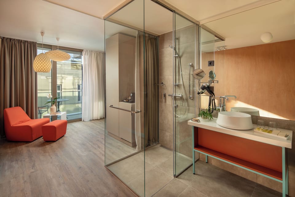 Shower, hair dryer, bathrobes, slippers