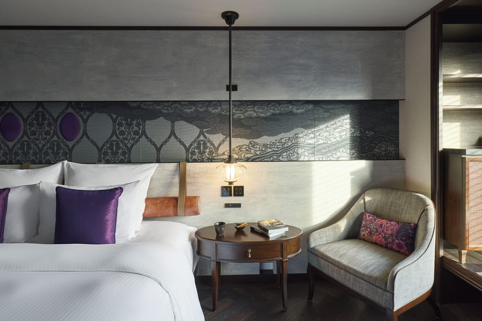 Premier Room, 1 King Bed | Hypo-allergenic bedding available, minibar, in-room safe