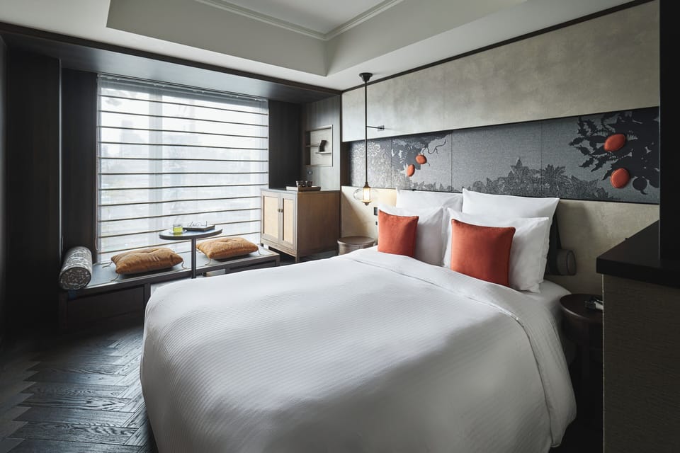Classic Room 1 Queen Bed No View, Non Smoking | Hypo-allergenic bedding available, minibar, in-room safe