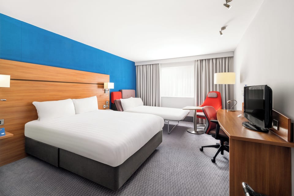 In-room safe, desk, iron/ironing board, free WiFi