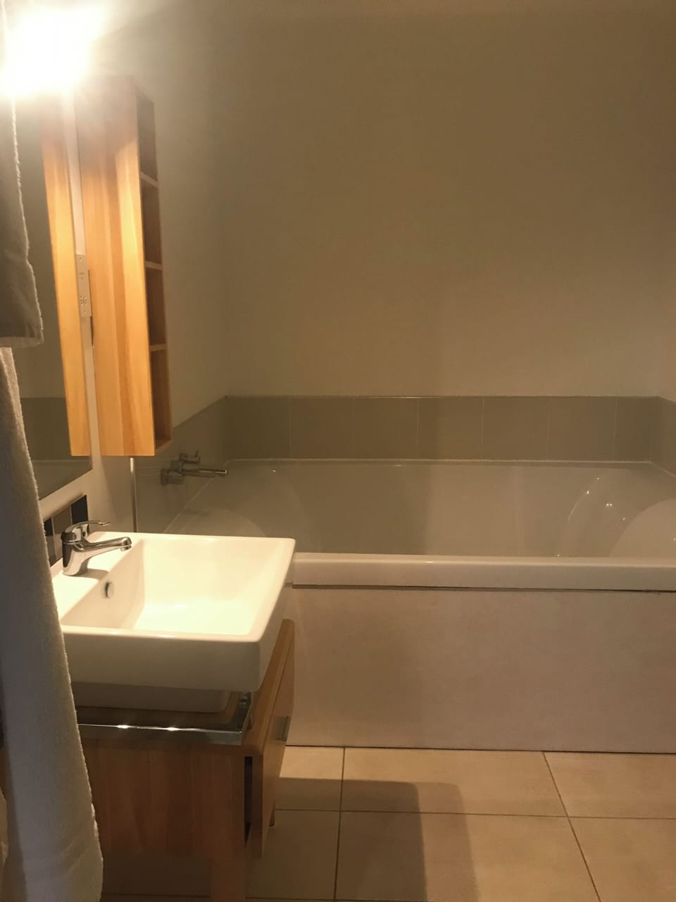 King Suite | Bathroom | Deep soaking tub, free toiletries, hair dryer, towels