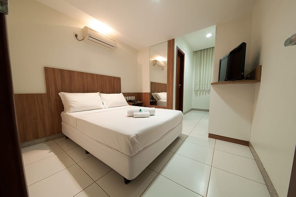 Luxury Double or Twin Room | Minibar, desk, blackout drapes, soundproofing