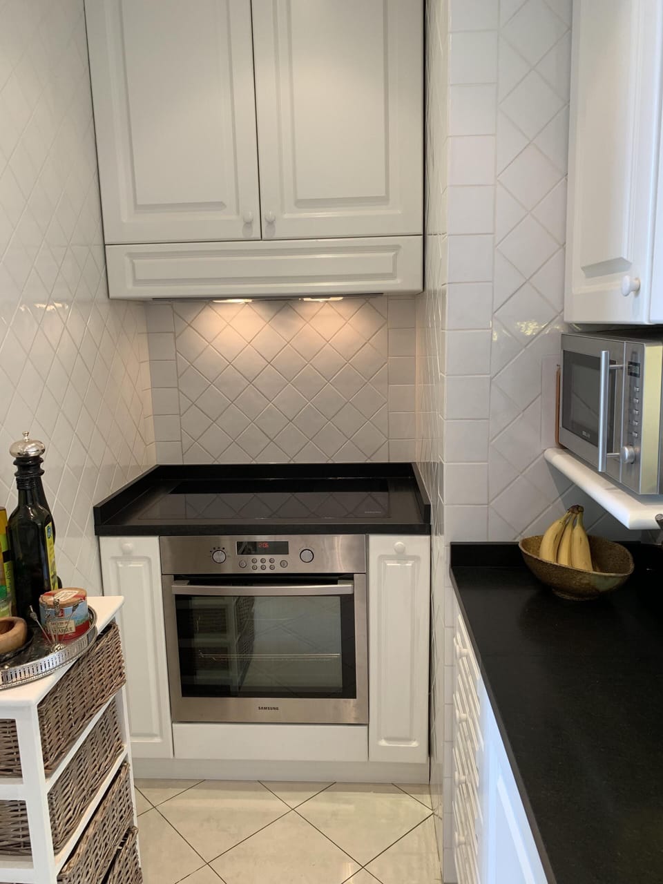 Fully fitted modern kitchen