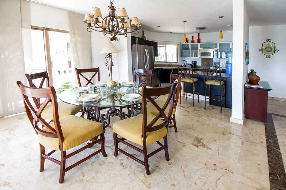 Deluxe Apartment | In-room dining