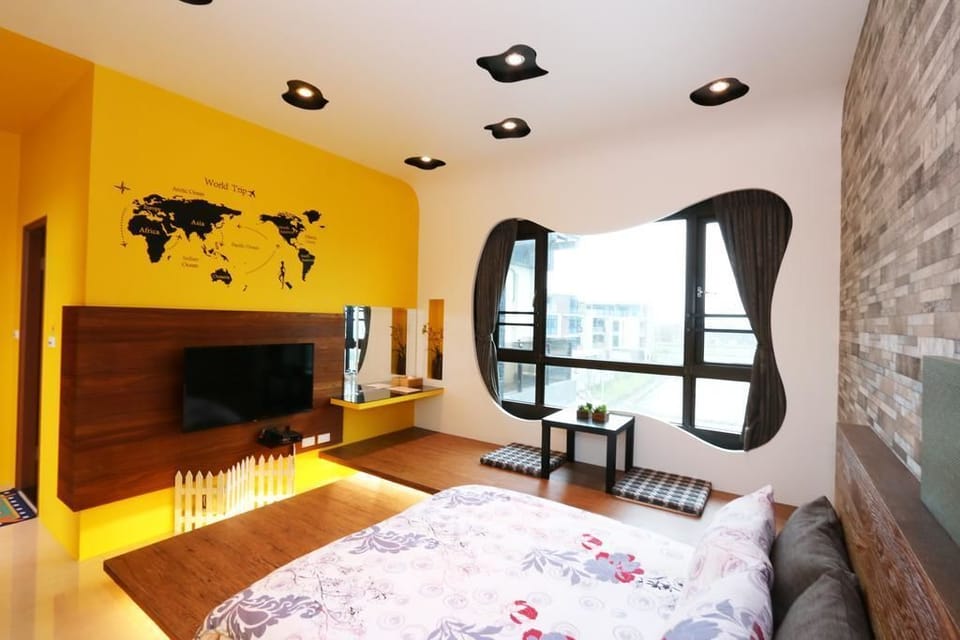 Standard Double Room | Desk, blackout drapes, soundproofing, rollaway beds