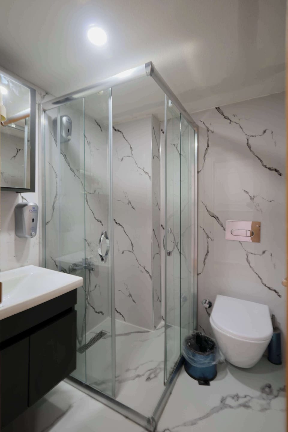 Double or Twin Room | Bathroom | Shower, free toiletries, hair dryer, slippers