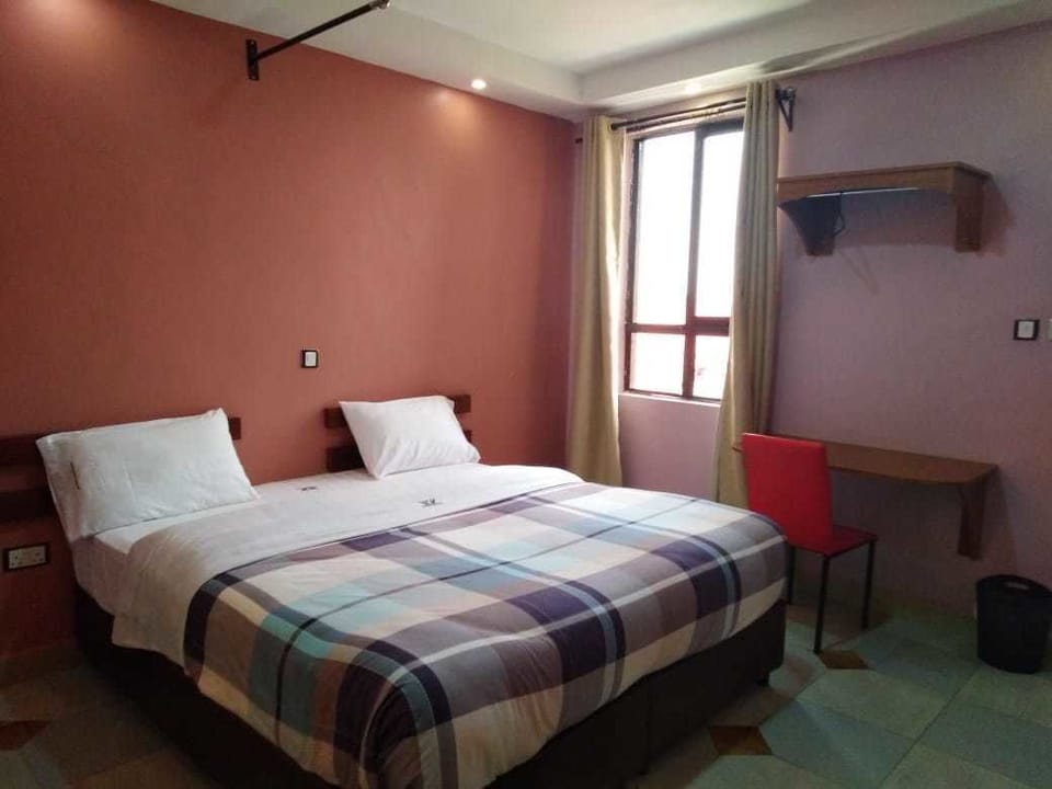 Standard Double Room, 1 Double Bed, Non Smoking | In-room safe, individually decorated, individually furnished, desk