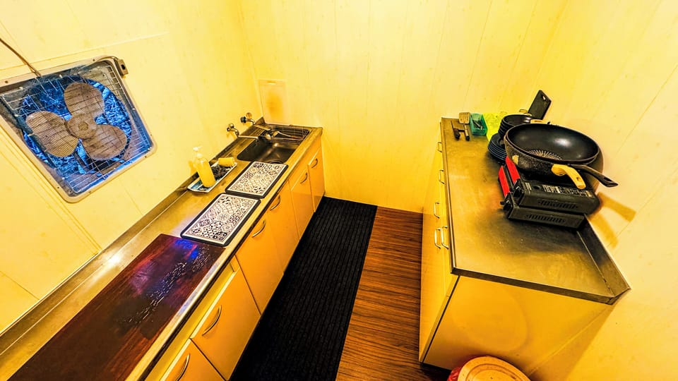 Family House, Non Smoking | In-room dining