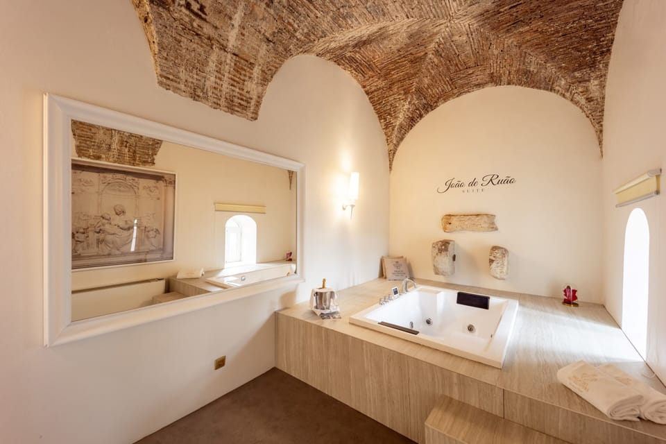 Indoor spa tub