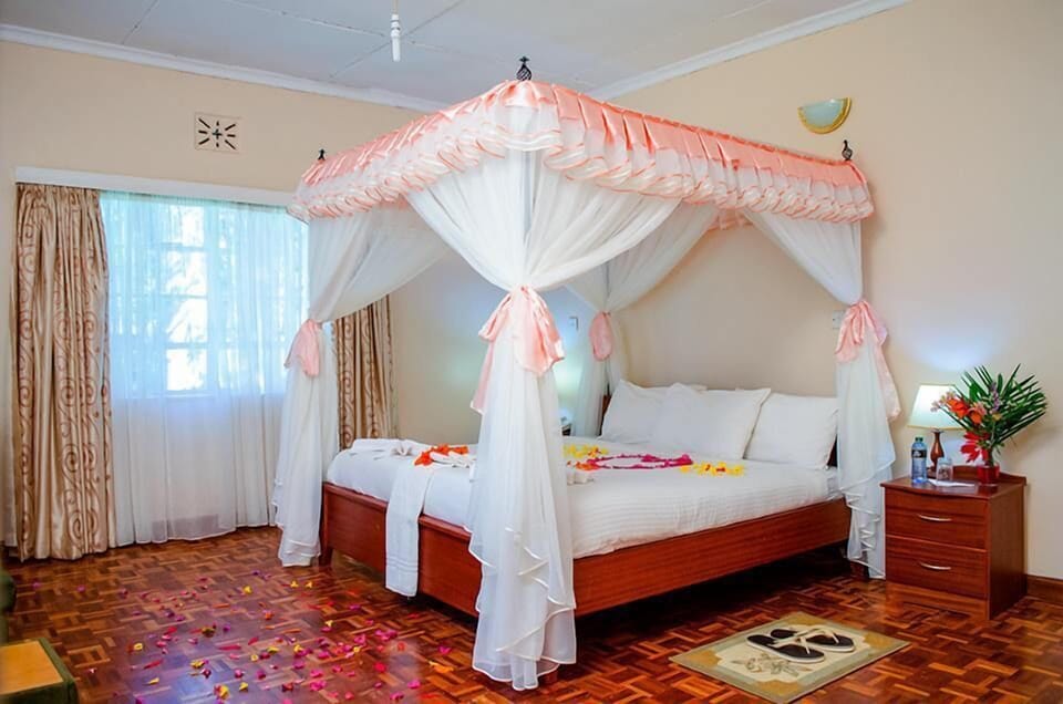 Superior Single Room, Non Smoking, Garden Area | Down comforters, memory foam beds, desk, laptop workspace