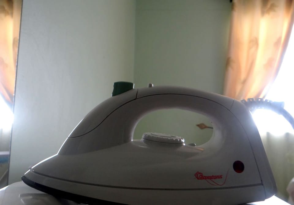 Iron/ironing board