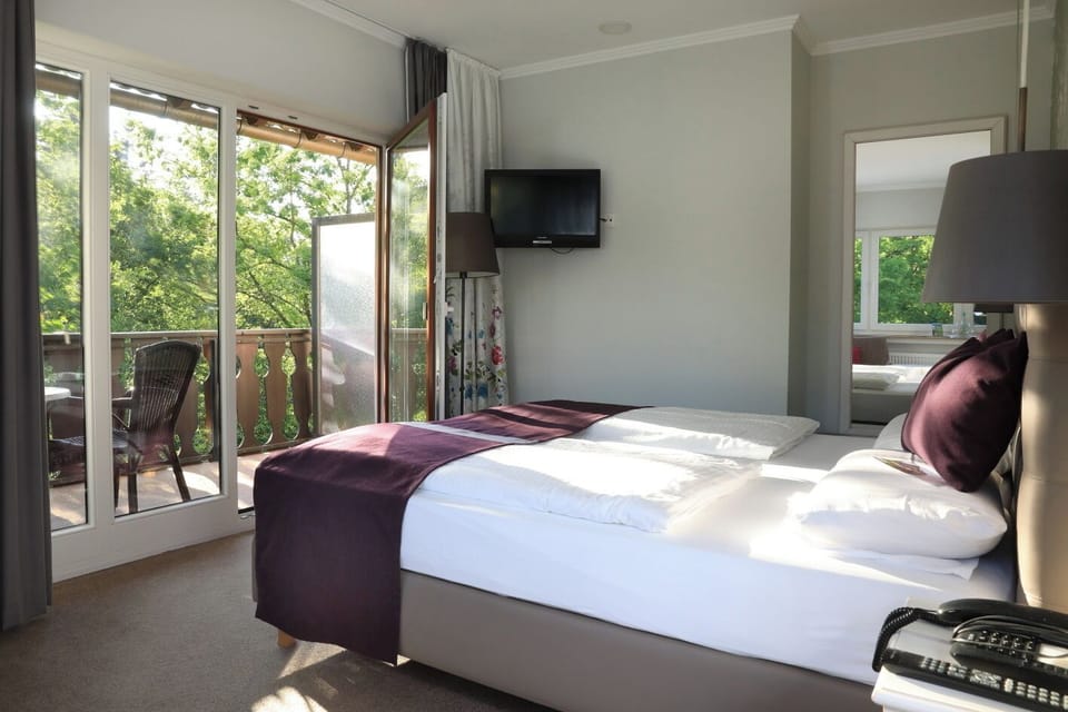 Double Room, Balcony (Landhaus) | Desk, free WiFi