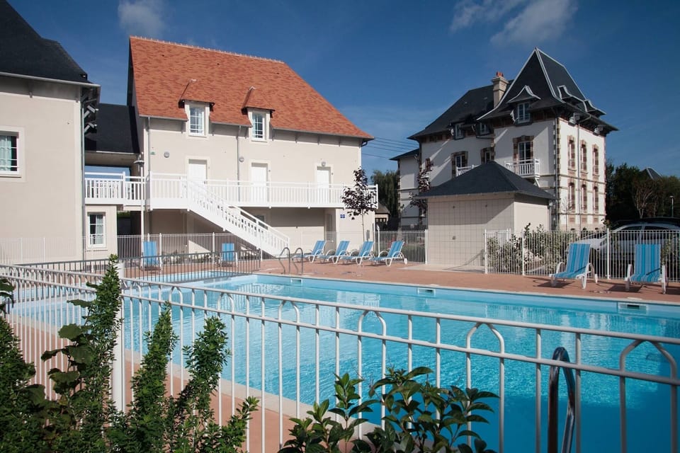 Holiday Home Swimming Pool