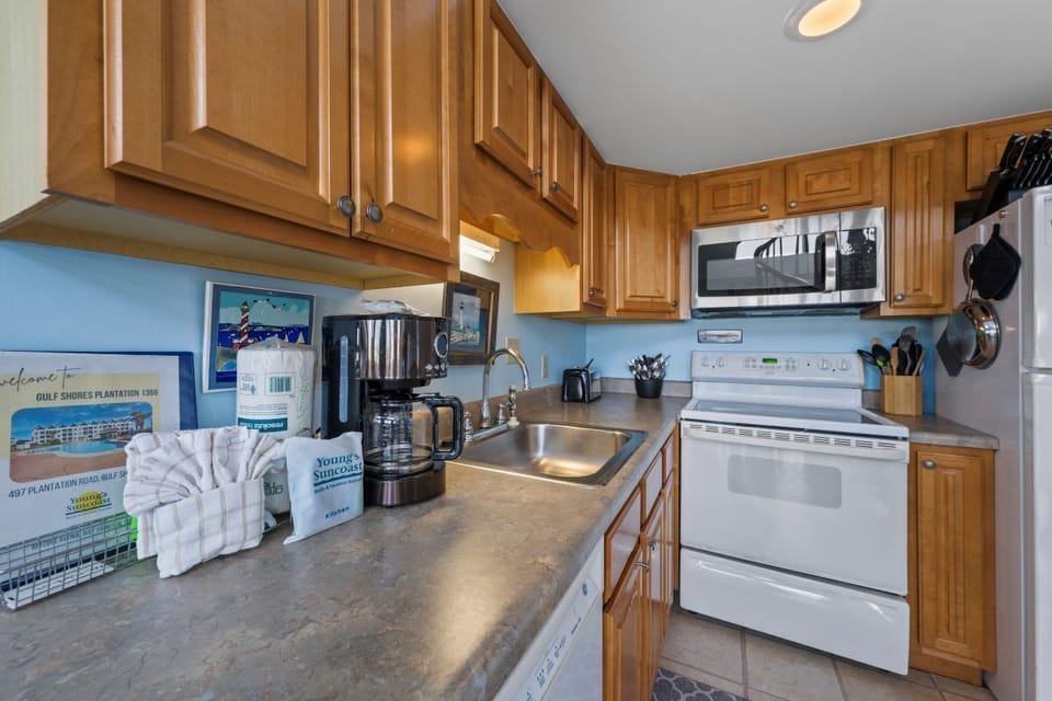 Gulf Shores Plantation 1369 Full Kitchen