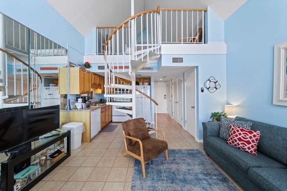 Gulf Shores Plantation 1369 Efficiency Sunsuite with Open Floor Plan and Loft