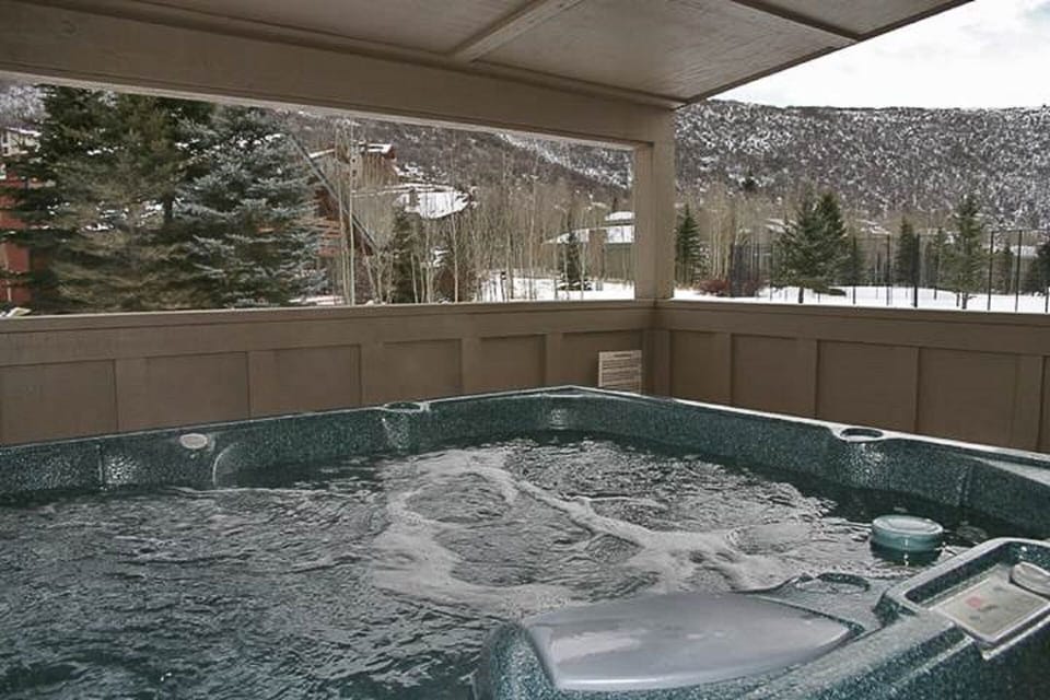 Private hot tub