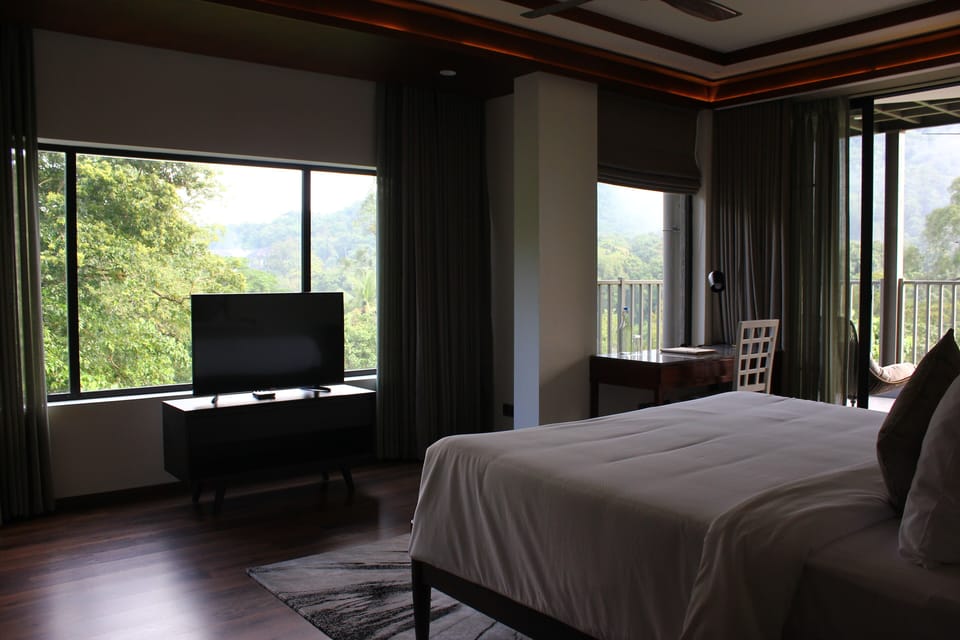 Junior Suite | 1 bedroom, minibar, in-room safe, individually decorated