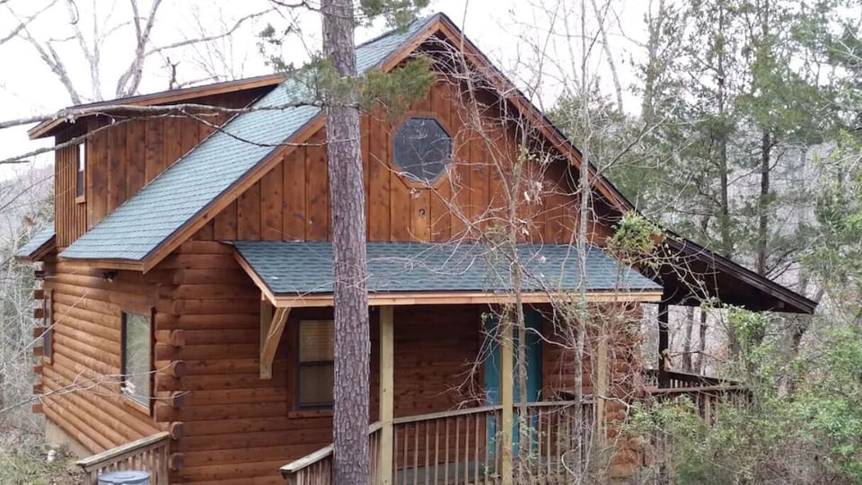 Shady Oak Exterior