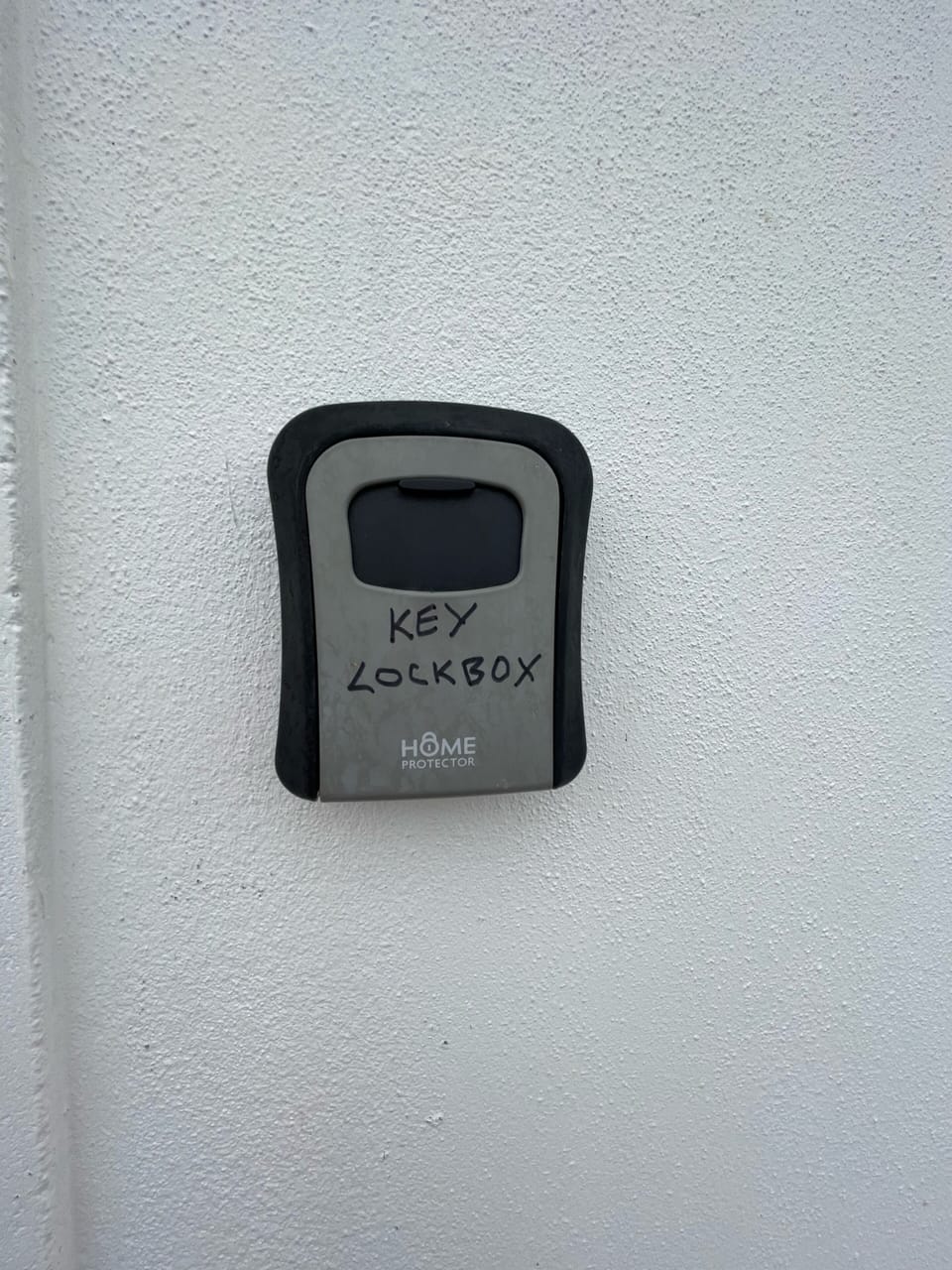 Key will be in the lockbox for easy check in. 