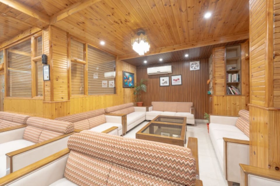 Flat-screen TV, fireplace