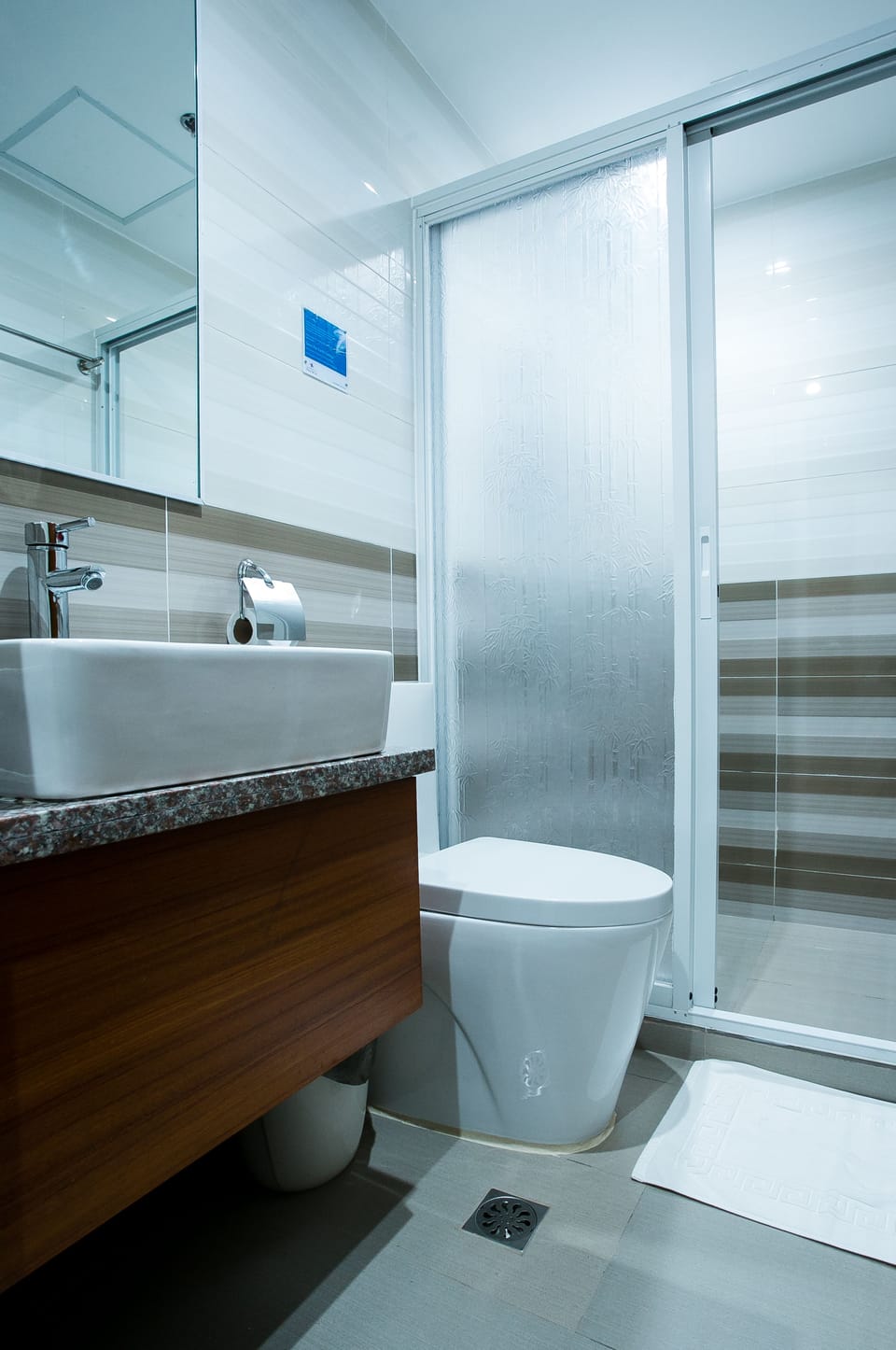 Shower, towels