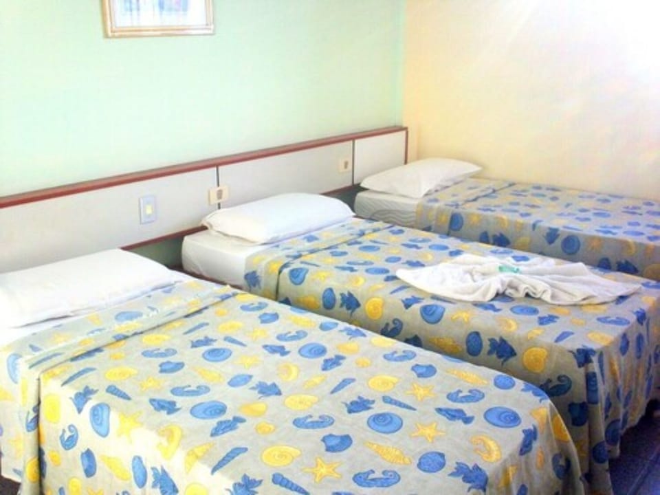 Triple Room, 3 Twin Beds | Free WiFi, bed sheets