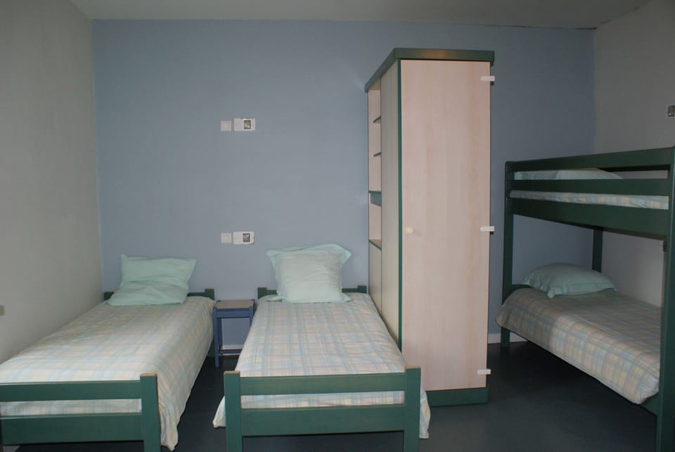 Quadruple Room, Non Smoking | Individually decorated, individually furnished, free cribs/infant beds