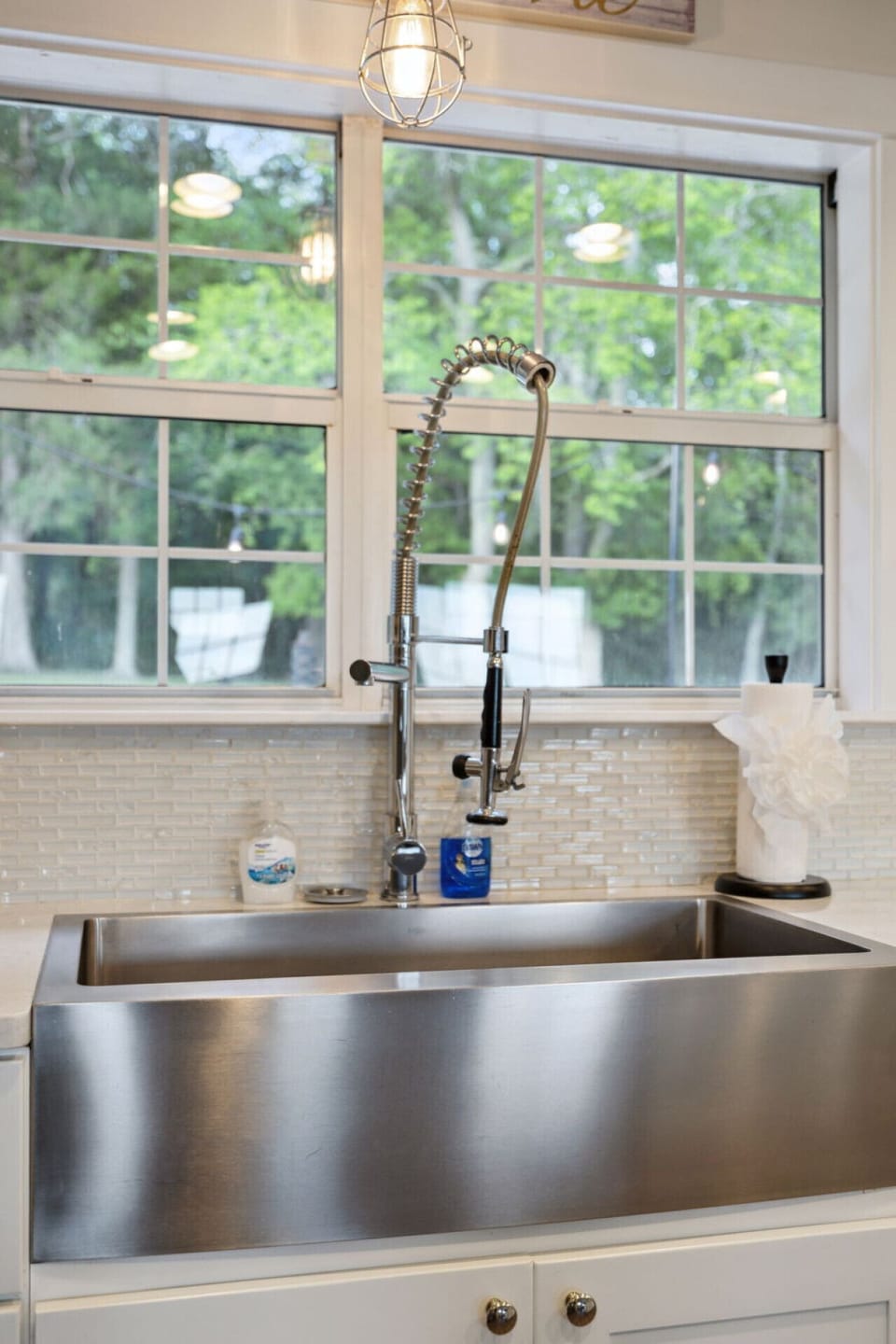 Farmhouse sink makes clean up a breeze!