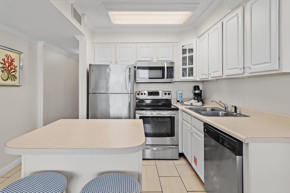 Kitchen Bar Area